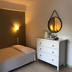 Christina Skiathos Lägenhetshotell Vromolimnos