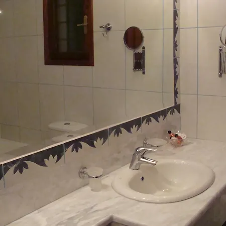 Christina Skiathos Apart Otel 3*