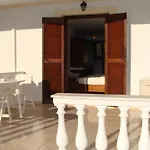 Christina Skiathos Aparthotel 3*
