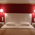 Christina Skiathos Aparthotel Vromolimnos