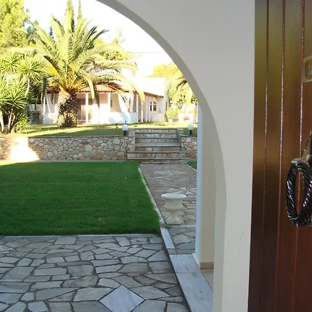 Christina Skiathos 3* Vromolimnos