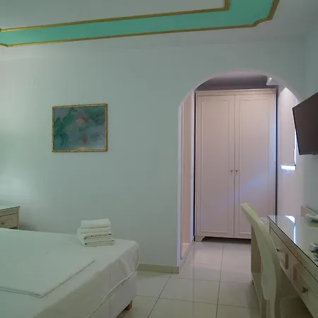 Christina Skiathos 3*